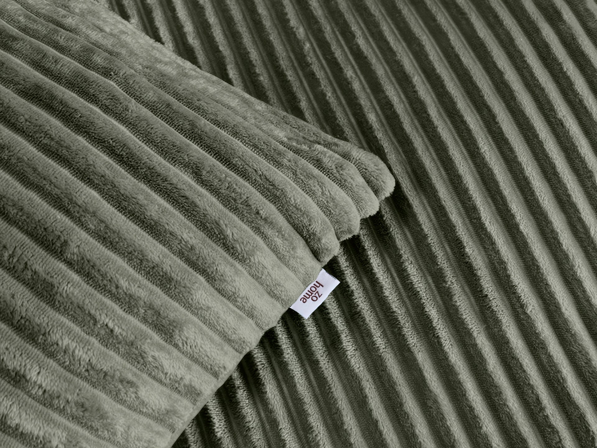 Zohome Dekbedovertrek Pile di Ribcord Army Green - 100% Microvezel - sfeer/detail 2