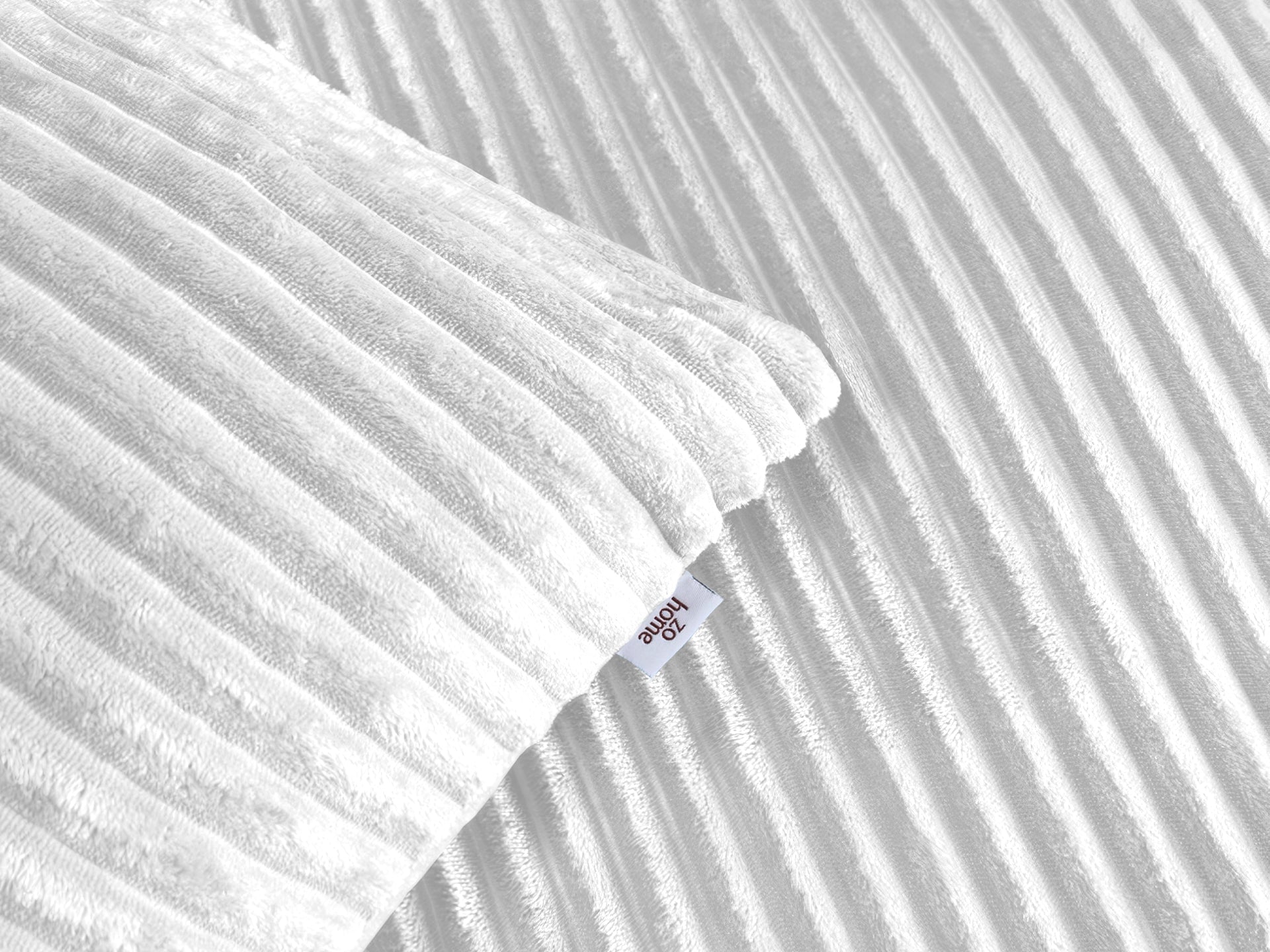Zohome Dekbedovertrek Pile di Ribcord White - 100% Microvezel - sfeer/detail 2