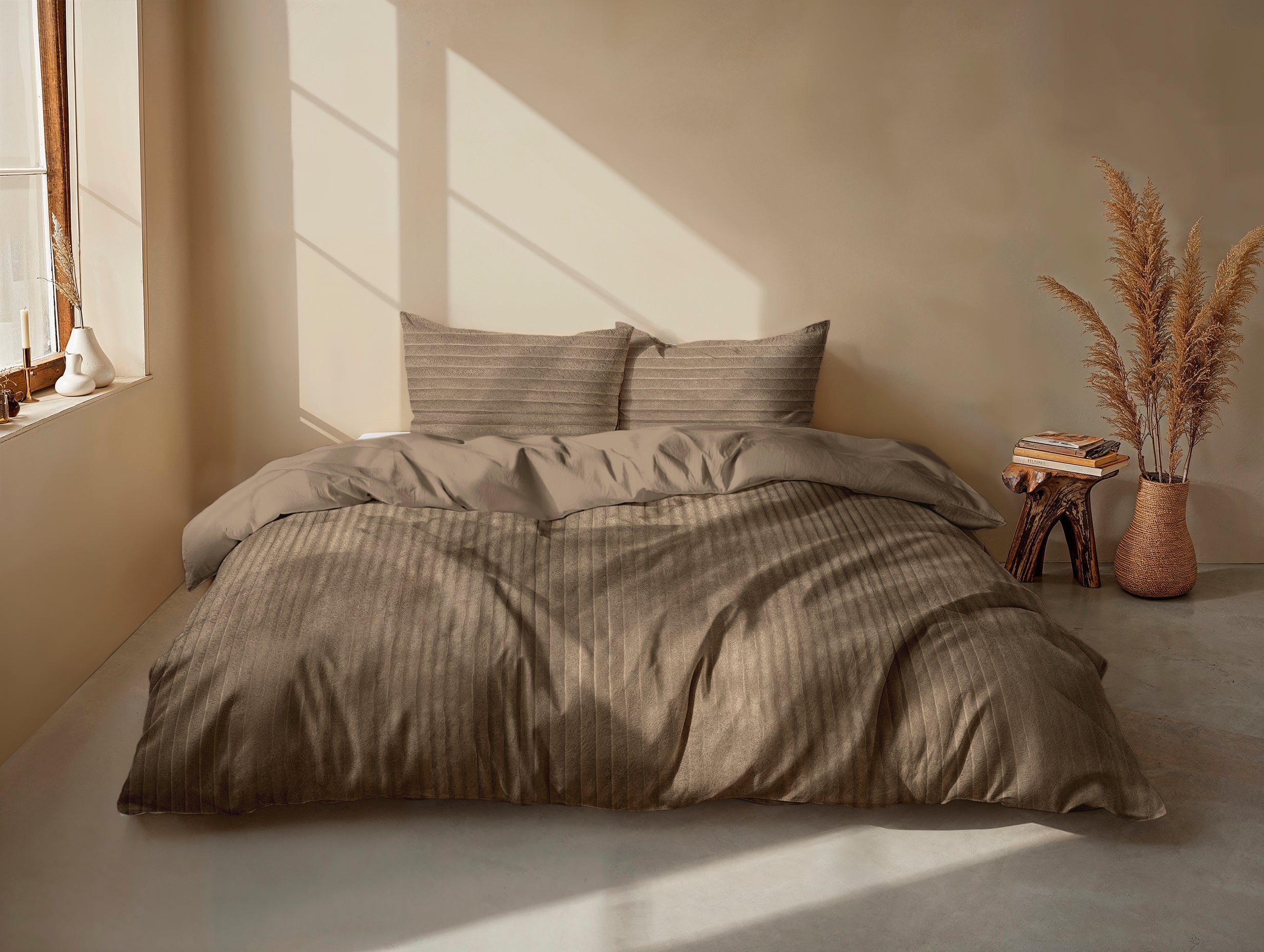 Zohome Dekbedovertrek Pile di Ribcord Real Taupe - 100% Microvezel - sfeer/detail 1